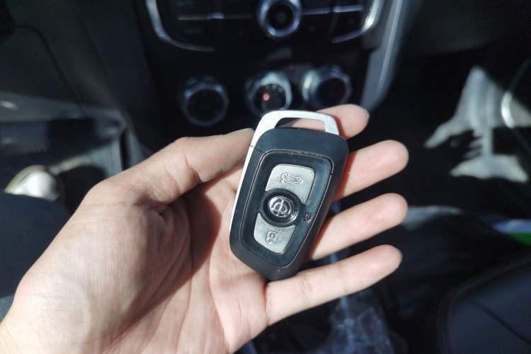 Used Brilliance V3 2016 1.5L Automatic Smart Version