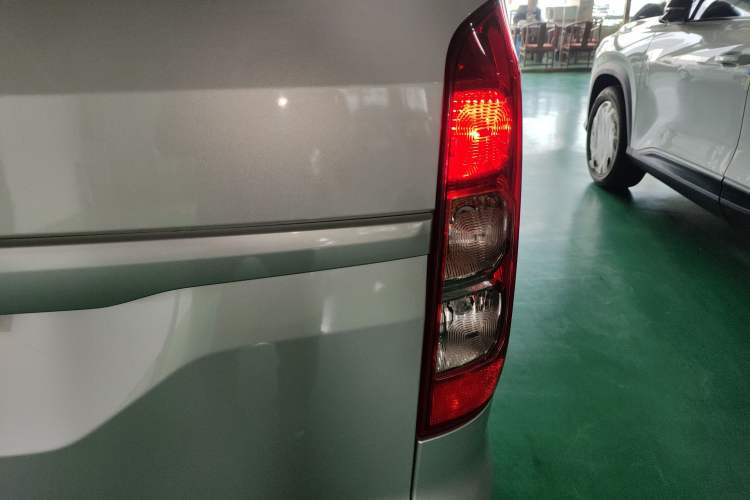 Used Wuling Hongguang V 2021 1.5L Enjoyment Edition LAR Exterior 3