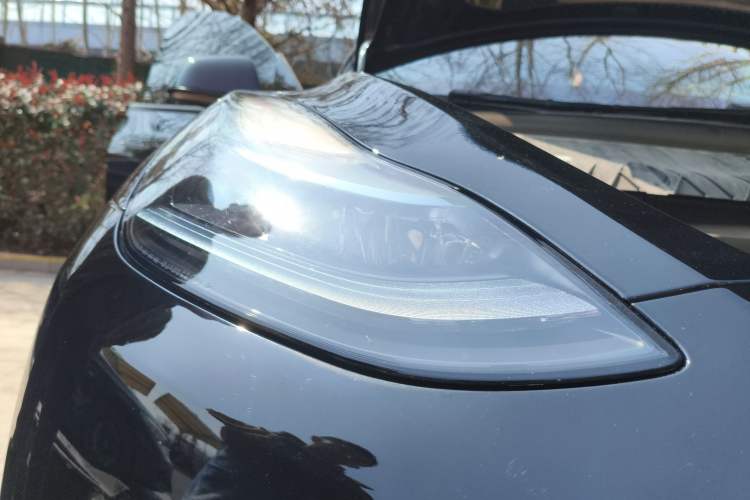 Used Tesla Model Y 2023 Rear-Wheel-Drive Version