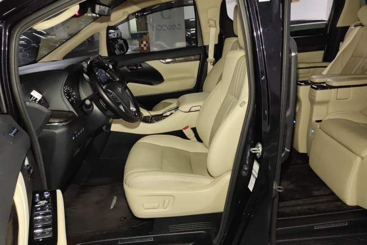 Used Toyota Vellfire 2021 Crown Dual-Engine 2.5L HV Supreme Edition