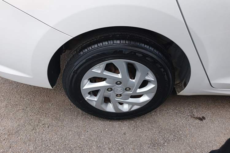 Used Hyundai Verna (new generation) 2020 1.4L CVT GLS Cool Edition Exterior 5