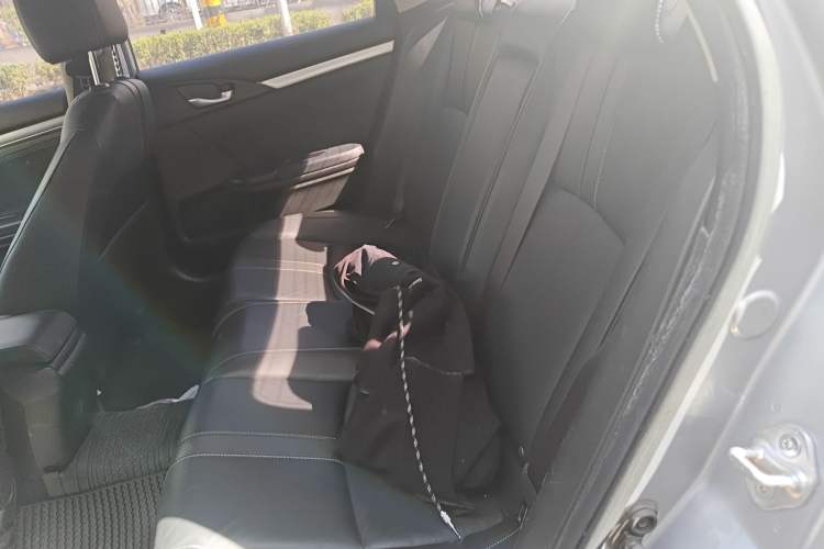 Used Honda Civic 2016 220TURBO CVT Prestige Edition
