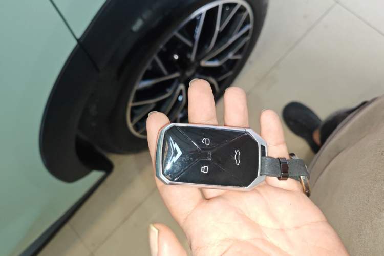 Used Cowin Kunlun 2024 Kunlun iHD 150km Starry Sky Executive Edition