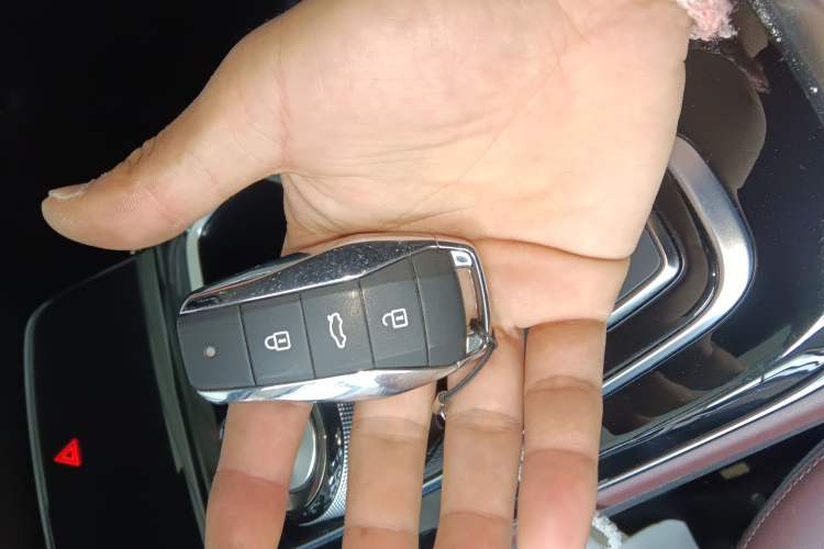 Used SOL QX 2021 300T DCT Prestige Smart Connectivity Version Vehicle Key