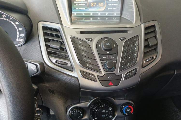 Used Ford Fiesta 2013 Hatchback 1.5L Automatic Fashion Edition Audio And AC Panel