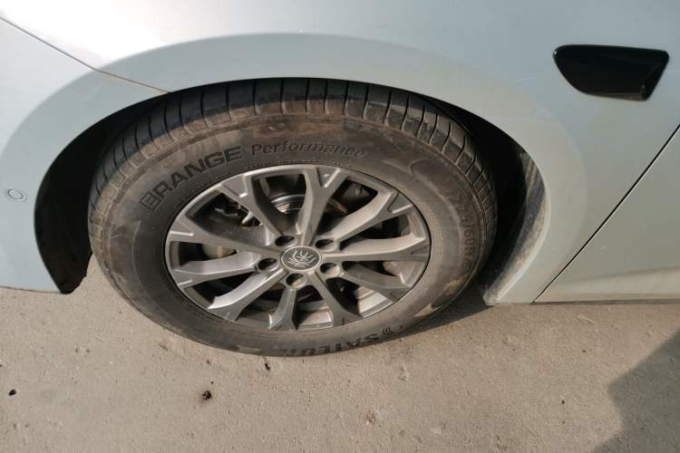 Used BYD Qin L 2025 DM-i Smart Drive 80KM Leading Model