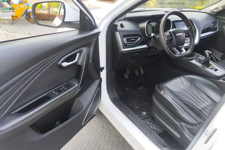 Used JETOUR X70M 2022 1.5T Manual Advanced Partner Version 5 Seats Driver Seat