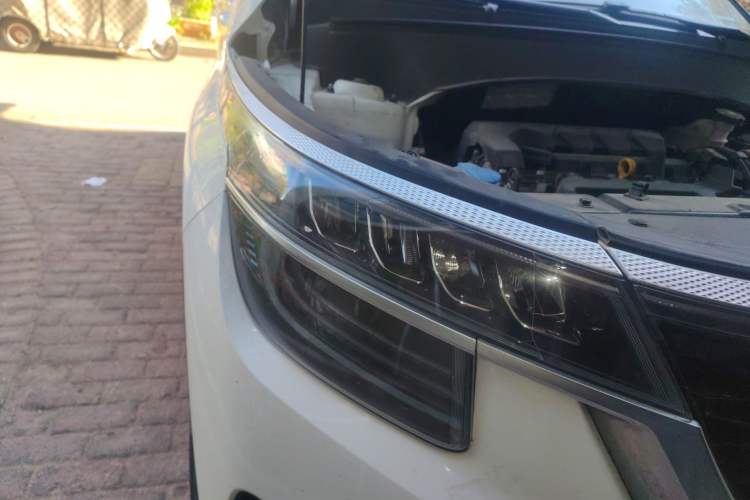 Used Kia KX3 2021 1.5L CVT Trend Edition Right Front Headlight