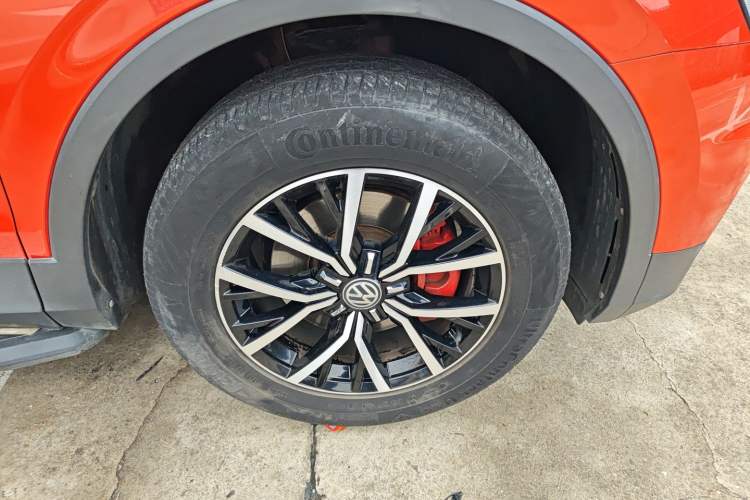 Used Volkswagen Tiguan L 2017 330TSI Automatic Two-Wheel Drive Luxury Edition Right Front Wheel Hub