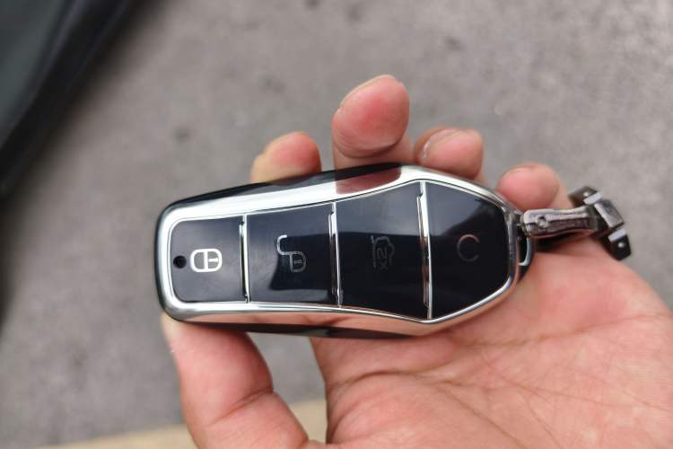 Used BYD Tang L 2025 DM 175KM Drone Player Edition