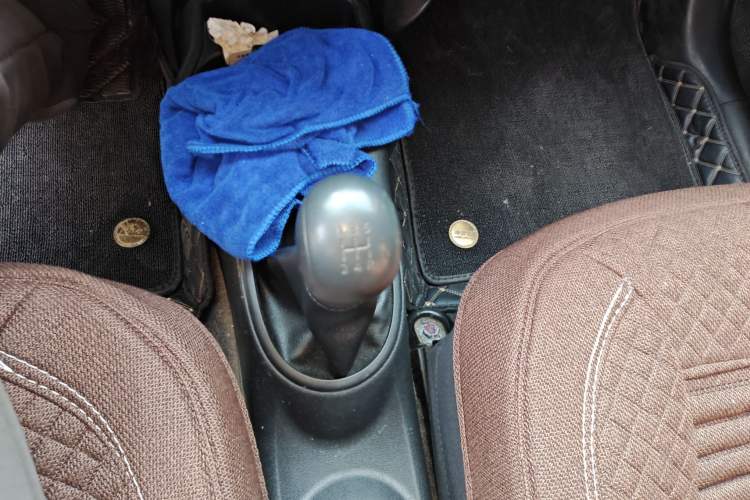 Used Nissan March 2015 1.5L Manual E-Xuan Edition Gear Lever