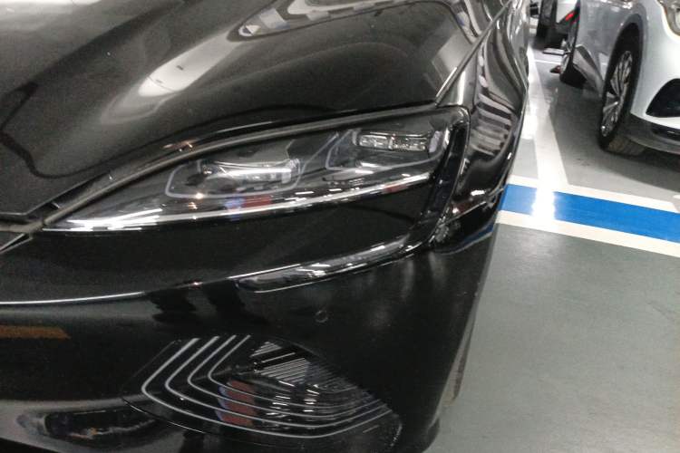 Used BYD Seal 2022 550 km Standard Range Rear-Wheel Drive Elite Version
