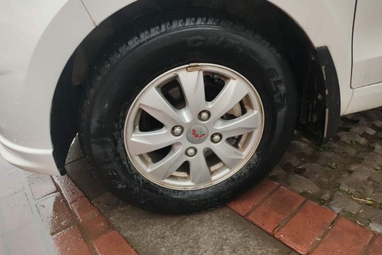 Used Wuling Hongguang 2014 1.5L S Standard Version
