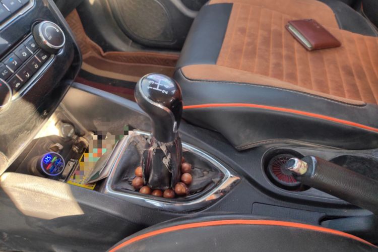 Used CHANGAN KAICHENG Oushang A600 2016 1.5L Manual Luxury 7-Seater
