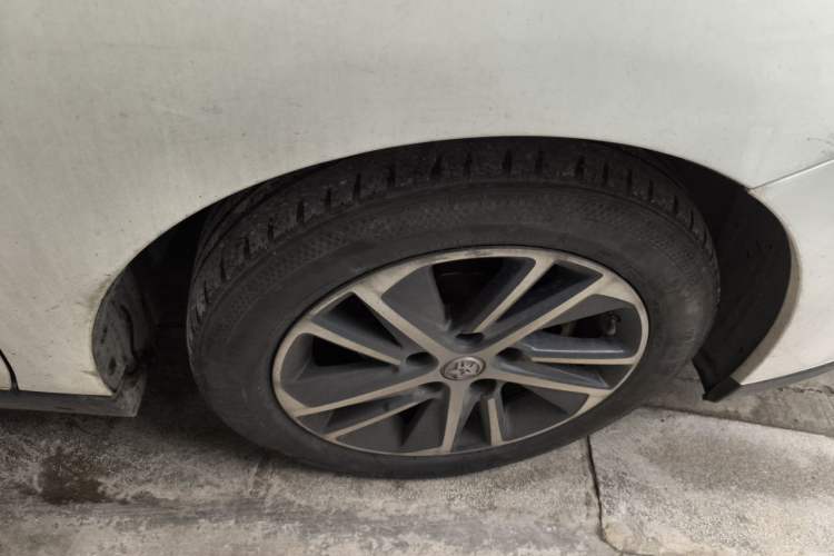 Used Venucia D60 2019 100 000 Honor 1.6L XL CVT Chenku Edition China VI Standard
