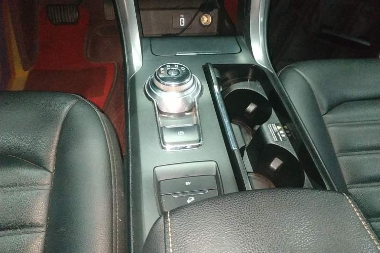 Used Ford Mondeo New Energy 2018 2.0 PHEV Smart-Controlled Fashion Edition China VI Standard Gear Lever