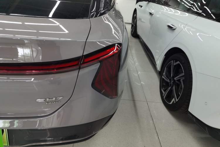 Used Hongqi EH7 2024 640 Pro+ All-Wheel Drive Right Rear Taillight