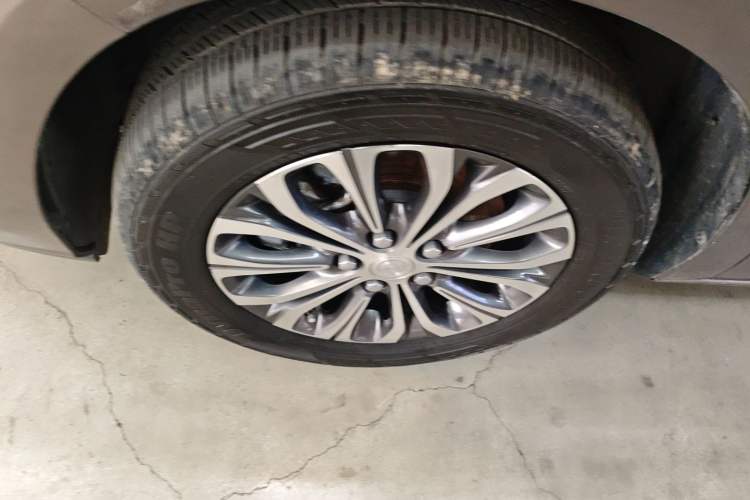 Used Buick GL8 2021 Land Cruiser Executive Class 652T Luxury Model