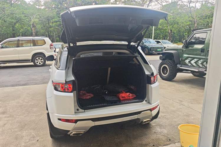 Used Land Rover Range Evoque 2015 2.0T Five-Door Enjoyment Edition Trunk