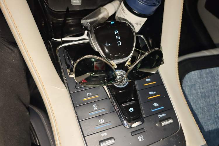 Used BYD Song PLUS New Energy 2021 EV Deluxe Model Gear Lever