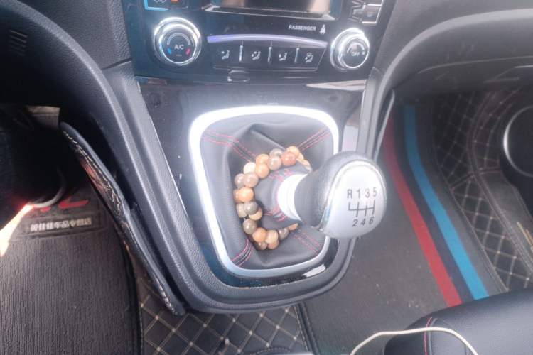 Used Haval H6 2016 Upgraded Model 1.5T Manual Two-Wheel Drive Urban Version