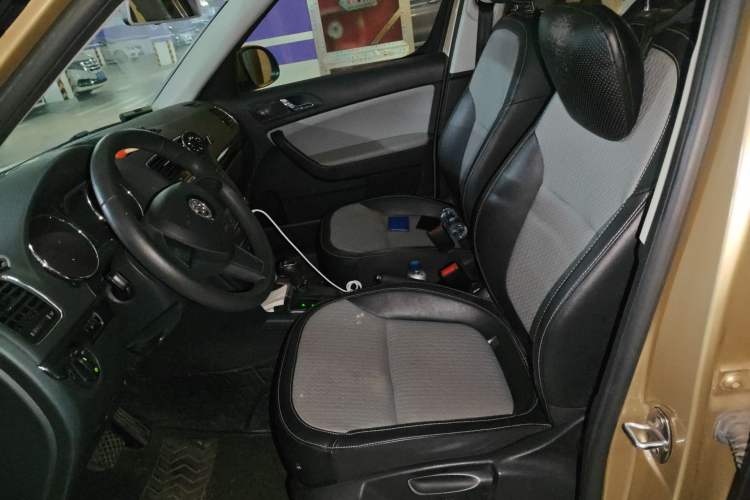 Used Skoda Yeti 2016 1.4TSI DSG Advanced Edition Left Front Seat