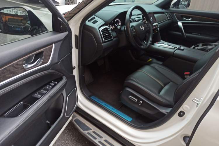 Used Honda UR-V 2020 370TURBO Two-Wheel Drive Luxury Edition