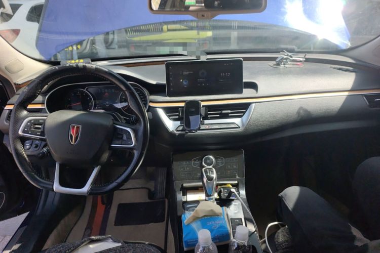 Used Hongqi H5 2019 30TD Smart Connect Dynamic Edition Center Console