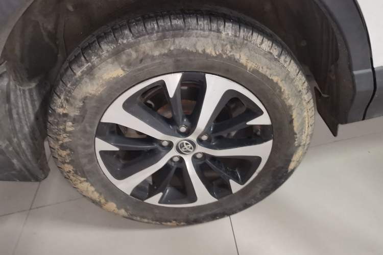 Used Toyota RAV4 2018 2.0L CVT Two-Wheel Drive Fashion X Edition