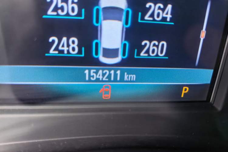 Used Buick LaCrosse 2016 28T Premium Edition Odometer Close Up