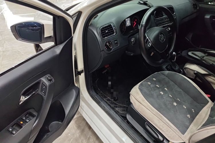 Used Volkswagen Polo 2016 1.6L Automatic Comfort Model Driver Seat