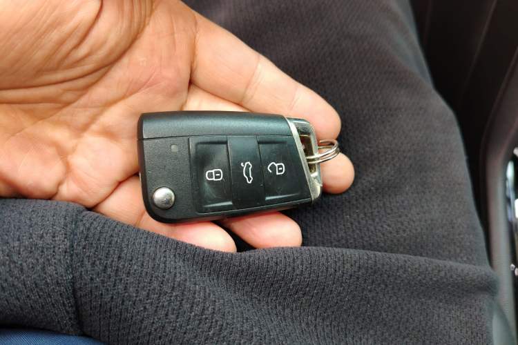 Used Volkswagen Tiguan L 2017 330TSI Automatic Two-Wheel Drive Luxury Edition Vehicle Key