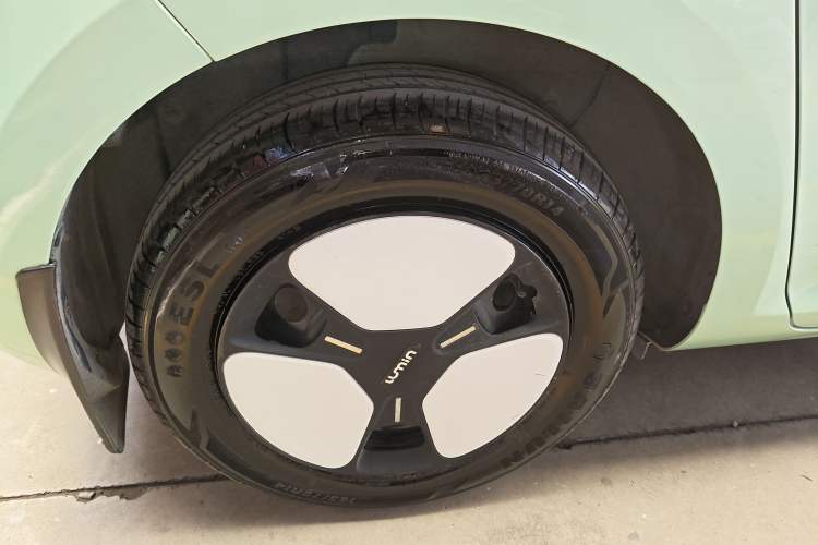 Used CHANGAN NEVO Lumin 2022 210km Sweet Edition Exterior 5