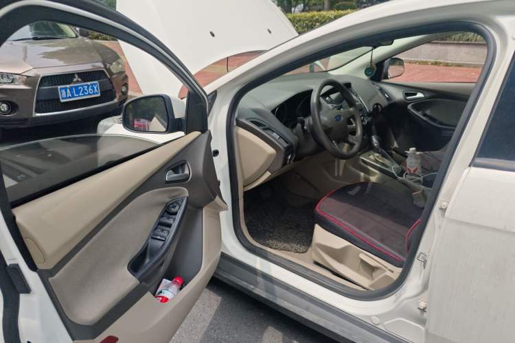 Used Ford Focus 2012 Sedan 1.6L Automatic Comfort Model