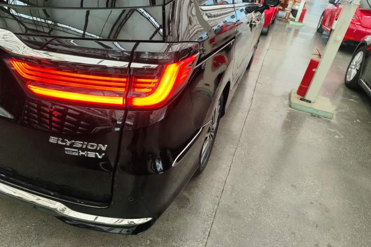 Used Honda Elysion 2022 2.0L eHEV Luxury Edition