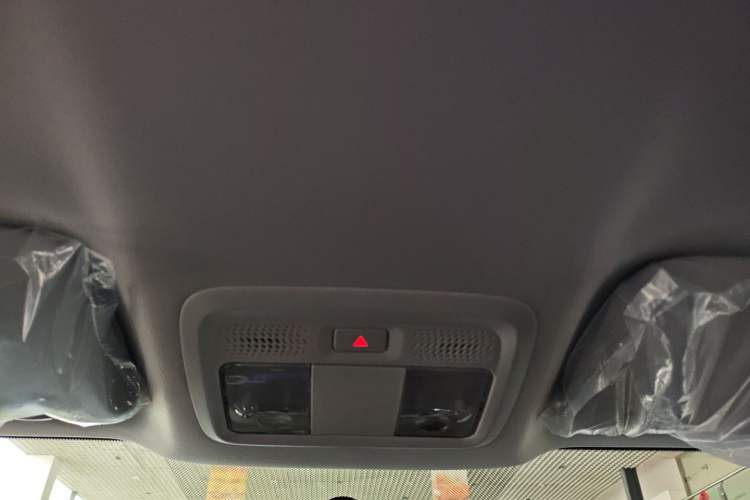 Used Dongfeng Aeolus SKY EV01 2025 530 km AIR Elite Edition
