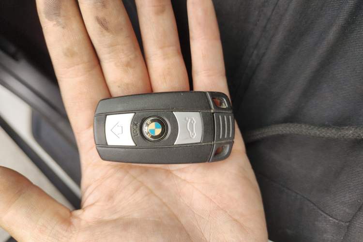 Used BMW X1 2014 sDrive18i Fashion Model Vehicle Key