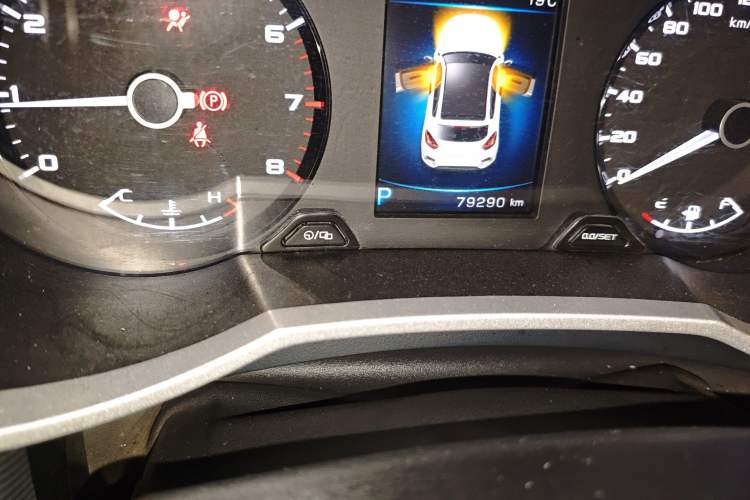 Used Geely Auto Emgrand GS 2018 Lingchao Edition 1.4T Automatic ZhenShang Smart Connectivity Model Odometer Close Up