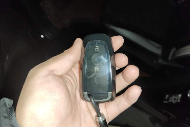 Used Ford Escape 2020 EcoBoost 245 Four-Wheel Drive Titanium Edition Interior 1