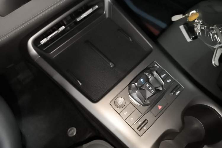 Used BYD Qin PLUS 2025 DM-i Smart Drive 55KM Leading Model
