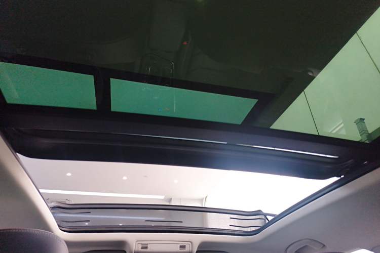 Used Volkswagen Tayron 2020 330TSI Two-Wheel Drive Luxury Smart Connectivity Version
