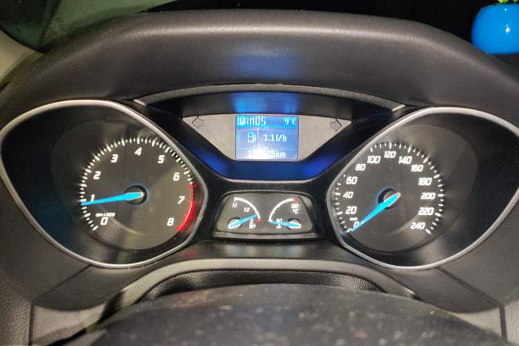 Used Ford Focus 2012 Sedan 1.6L Automatic Fashion Edition