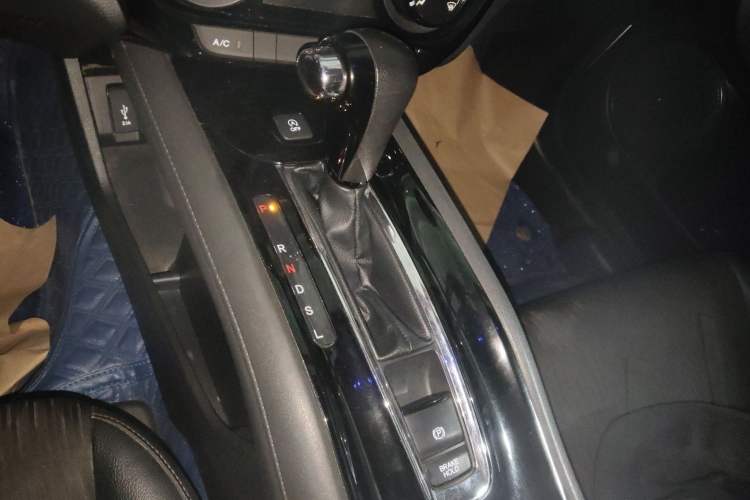 Used Honda Vezel 2020 1.5L CVT Pioneer Edition Gear Lever