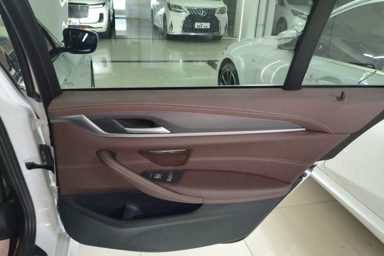 Used BMW 5 Series 2021 530Li Leading Model M Sport Package
