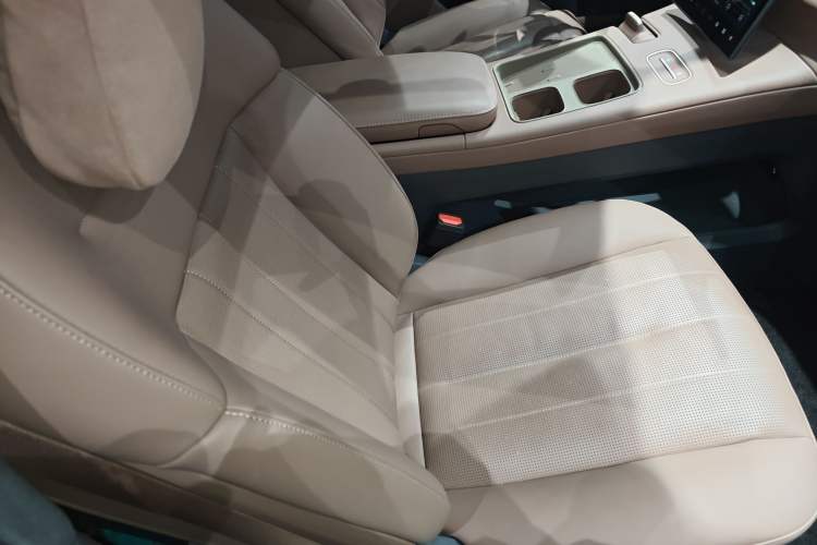 Used Nio ES8 2024 75 kWh
