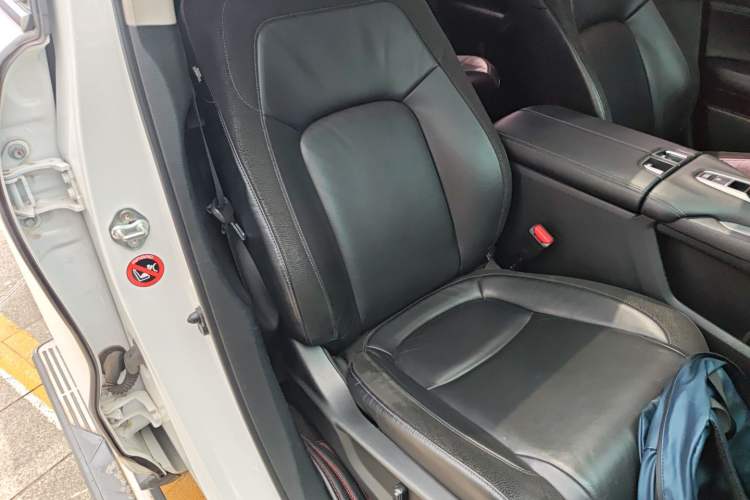 Used Honda Avancier 2019 240TURBO Two-Wheel Drive Comfort Version Right Front Seat