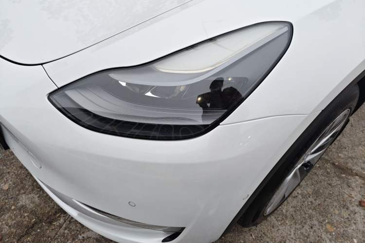 Used Tesla Model Y 2022 Long-Range All-Wheel-Drive Version
