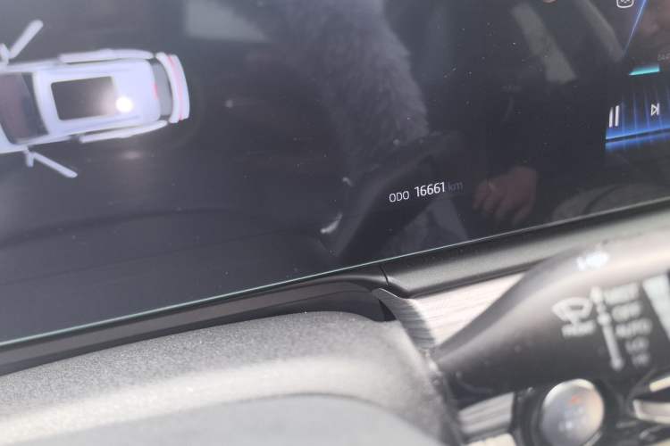 Used SOL QX 2021 300T DCT Prestige Smart Connectivity Version
