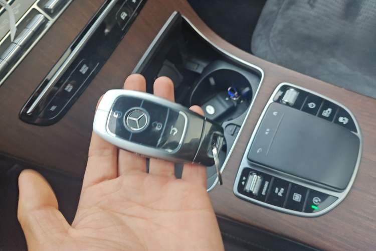 Used Mercedes-Benz GLC 2021 GLC 300 L 4MATIC Dynamic Model Vehicle Key