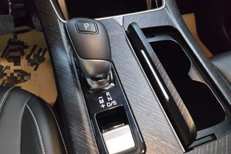 Used Venucia V 2023 260T Idol Edition Pro